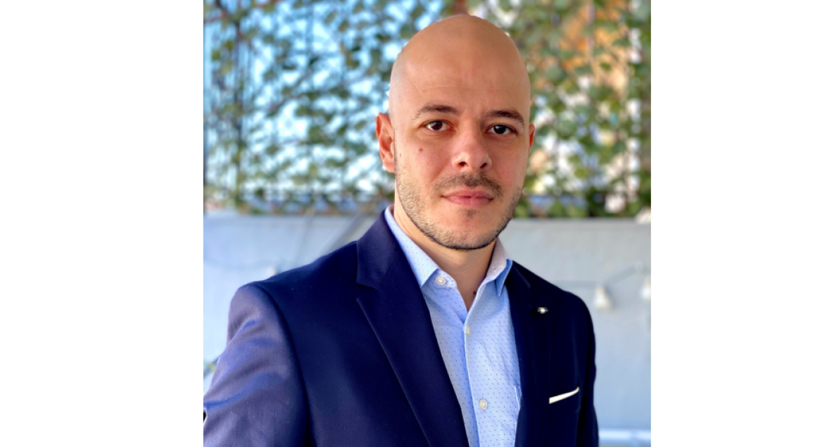 Οι απόφοιτοι στο προσκήνιο-Στάθης Νικολόπουλος