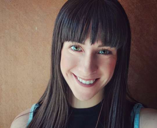 Οι απόφοιτοι στο προσκήνιο - Άσπα Τριανταφύλλου