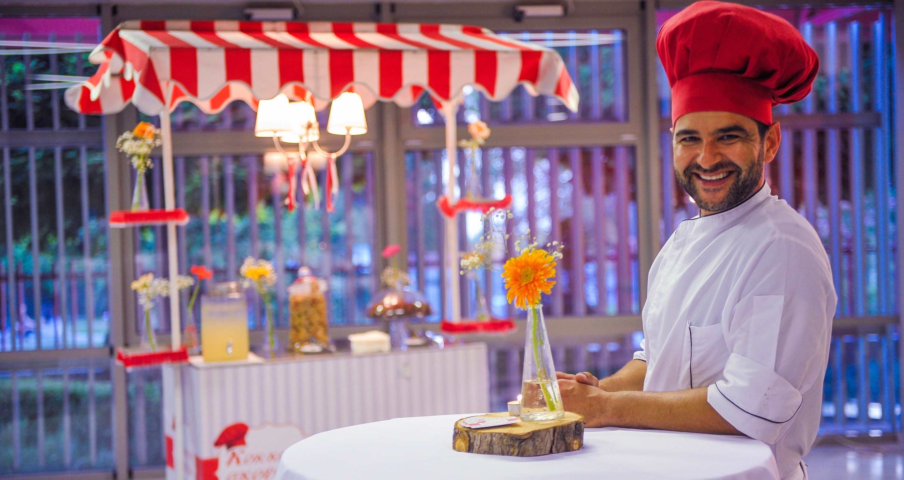 Οι απόφοιτοι στο προσκήνιο - Κωνσταντίνος Λιάπης